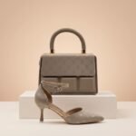 Coffret Signature : Sac Monogram & Escarpins Pointus – Image 6